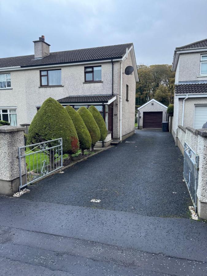 Private Room In Causeway Coast And Glens 巴利卡斯尔 外观 照片